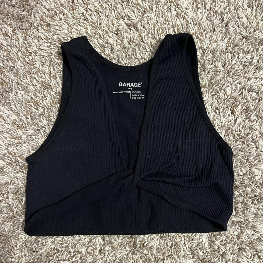 Garage black twisted top